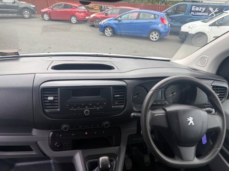 2021 Peugeot Expert - photo 16