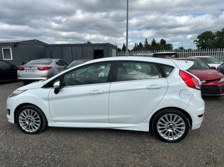 2016 Ford Fiesta - photo 5
