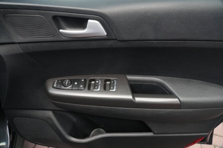 2020 Kia Sportage - photo 10