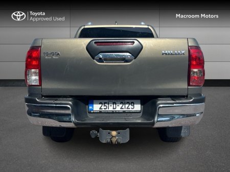 2025 Toyota Hilux - photo 4