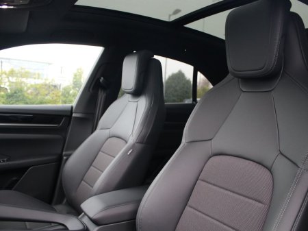 2026 Porsche Macan - photo 6