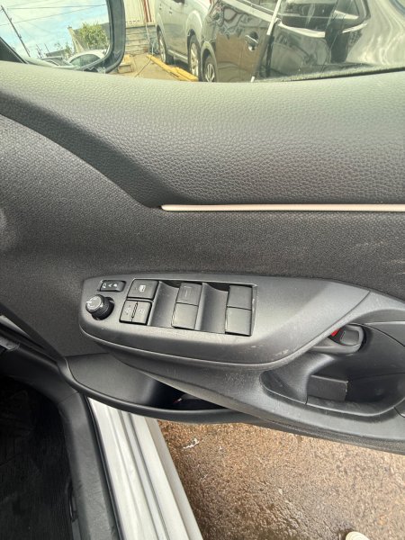 2021 Toyota Yaris - photo 14