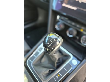 2020 Volkswagen Passat - photo 15