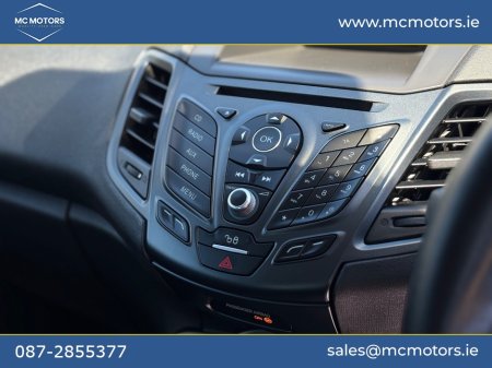 2016 Ford Fiesta - photo 2