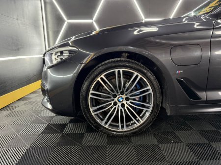 2017 BMW 5-Series - photo 17