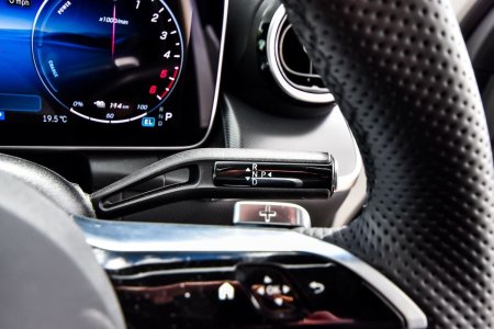 2025 Mercedes-Benz GLC - photo 19