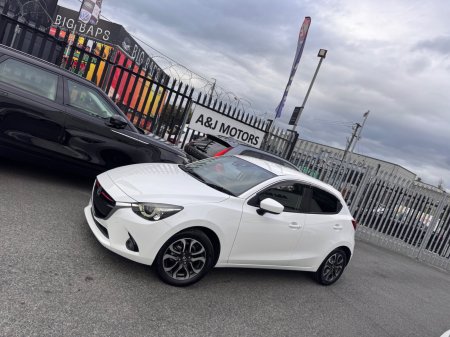 2015 Mazda Mazda2 - photo 2