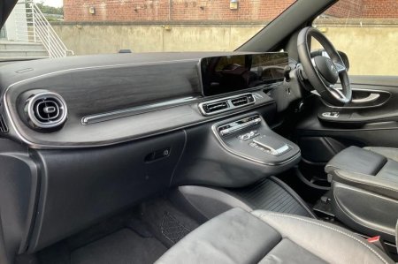 2025 Mercedes-Benz V-Class - photo 18