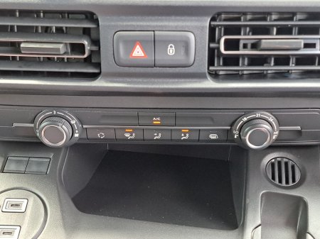 2026 Opel Combo - photo 28