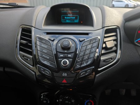 2014 Ford Fiesta - photo 15
