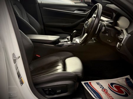2023 BMW 5-Series - photo 9