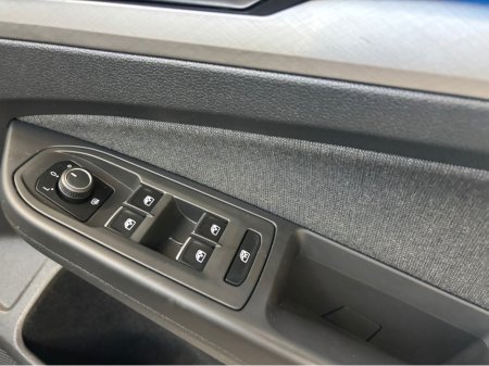 2023 Volkswagen Golf - photo 5