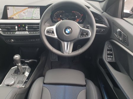 2024 BMW 1-Series - photo 5