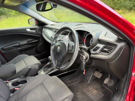 2014 Alfa Romeo Giulietta - photo 21