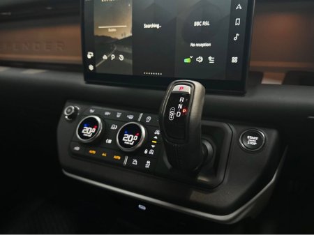 2025 Land Rover Defender - photo 26