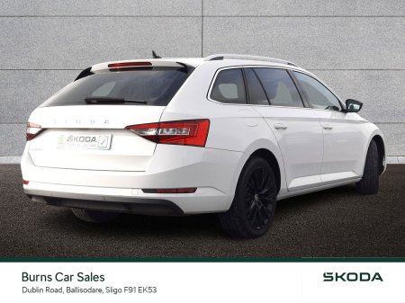 2021 Skoda Superb - photo 3