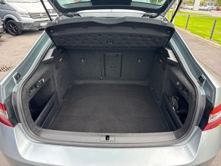 2018 Skoda Superb - photo 12