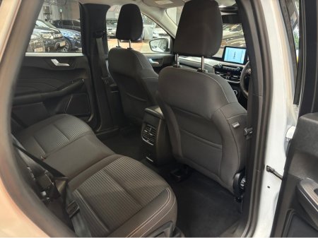 2023 Ford Kuga - photo 2