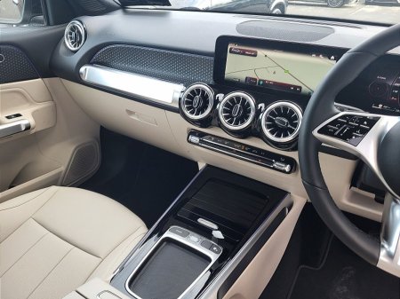 2027 Mercedes-Benz GLB - photo 12