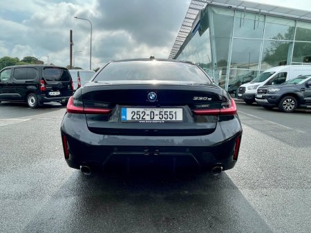 2025 BMW 3-Series - photo 4