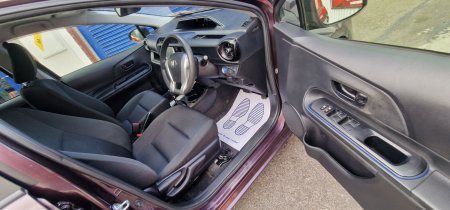 2015 Toyota Aqua - photo 6