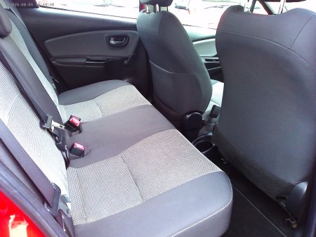 2015 Toyota Yaris - photo 10