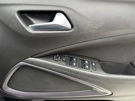 2023 Opel Crossland - photo 24