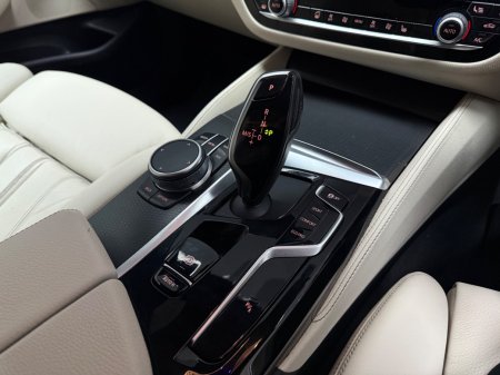 2022 BMW 5-Series - photo 20