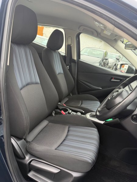 2015 Mazda Demio - photo 5