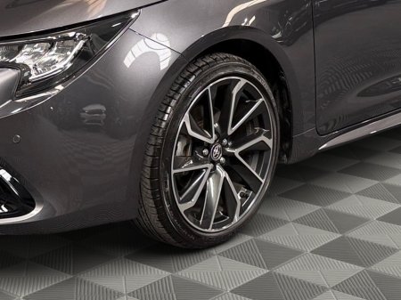 2025 Toyota Corolla - photo 10