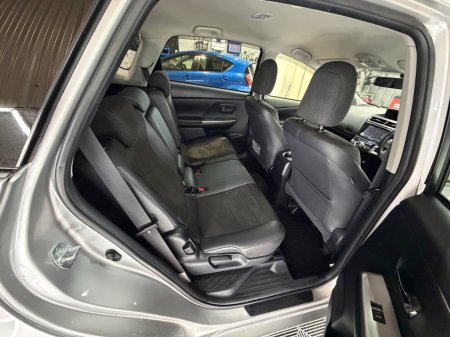 2017 Toyota Prius - photo 20