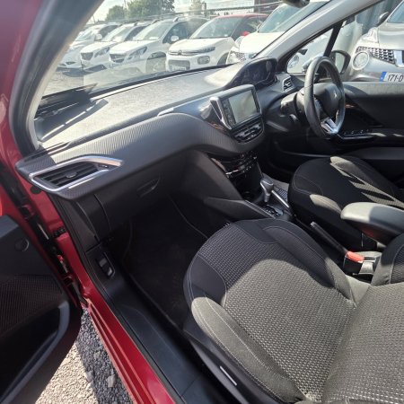 2017 Peugeot 208 - photo 17