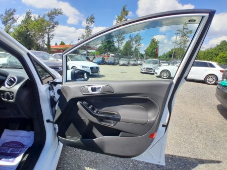 2014 Ford Fiesta - photo 11
