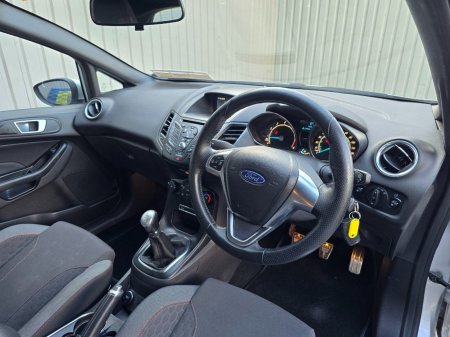 2017 Ford Fiesta - photo 11