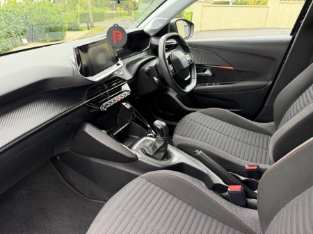 2021 Peugeot 208 - photo 15