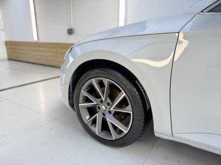 2022 Skoda Superb - photo 8