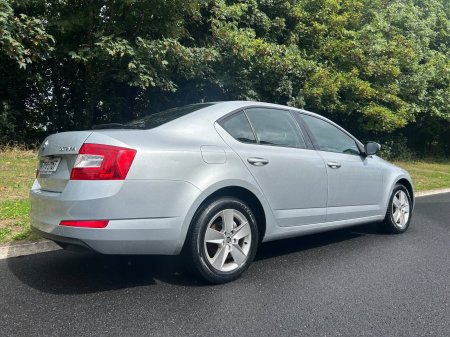 2017 Skoda Octavia - photo 2