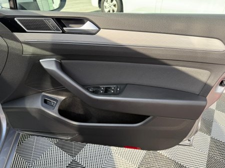2022 Volkswagen Passat - photo 20