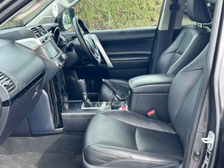 2016 Toyota Land Cruiser - photo 13
