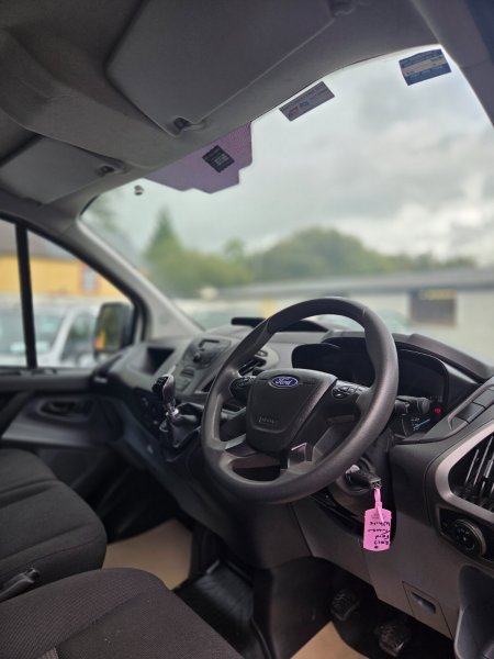 2017 Ford Transit Custom - photo 13