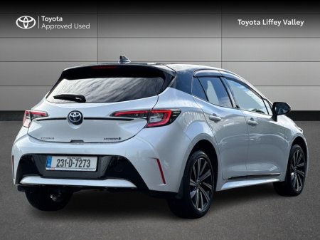 2023 Toyota Corolla - photo 2