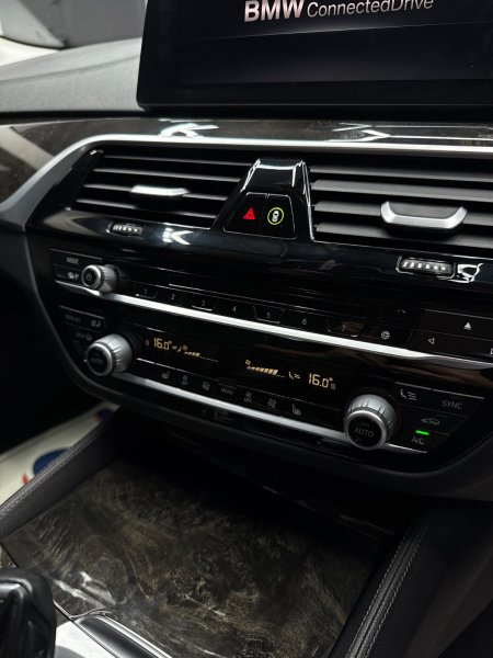 2018 BMW 5-Series - photo 14