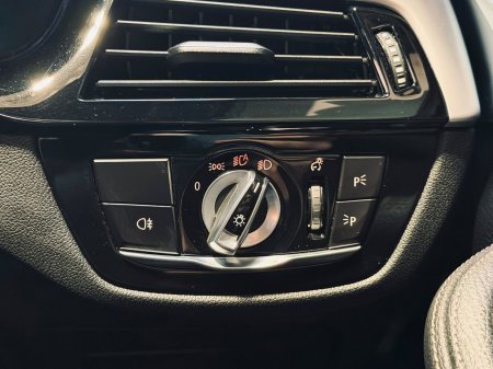 2022 BMW 5-Series - photo 18