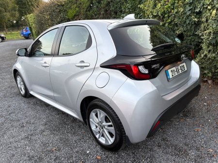 2021 Toyota Yaris - photo 4