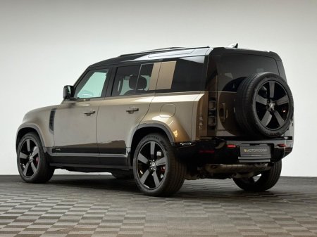 2025 Land Rover Defender - photo 5