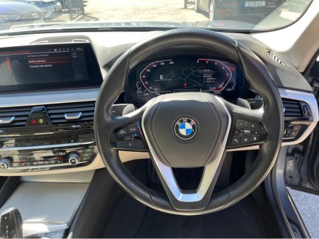 2020 BMW 5-Series - photo 17