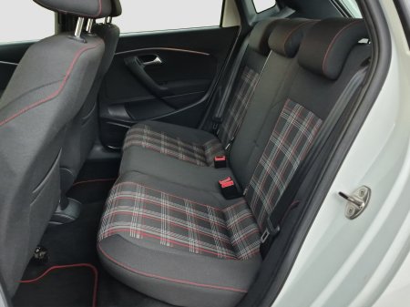 2015 Volkswagen Polo - photo 16
