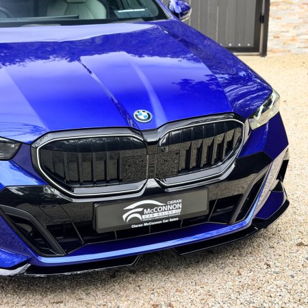 2026 BMW 5-Series - photo 5
