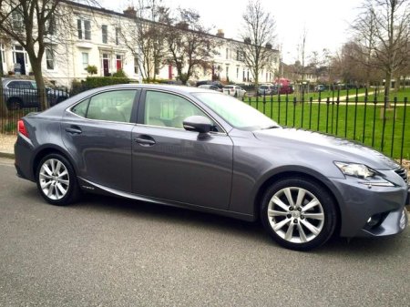 2015 Lexus IS - photo 2