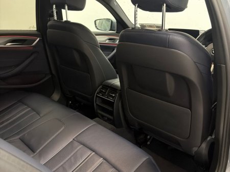 2019 BMW 5-Series - photo 24